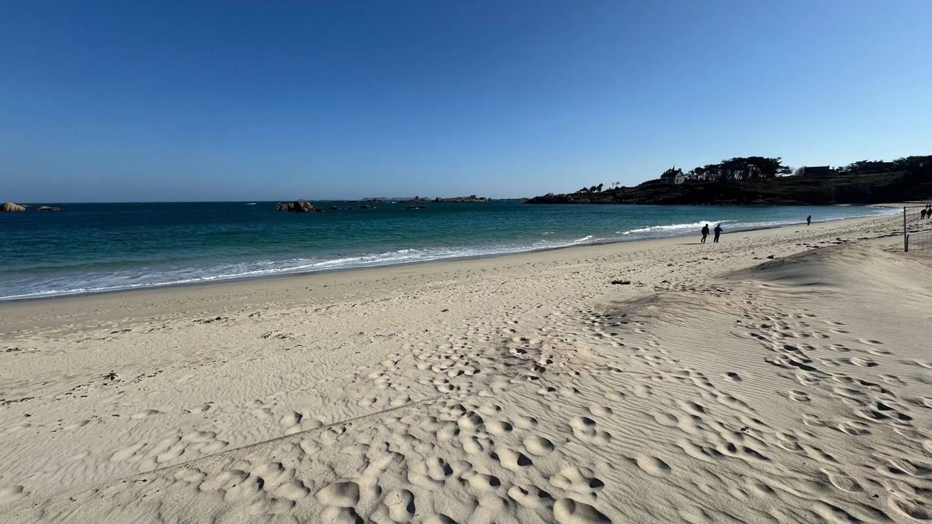 Holiday home Maison Moderne A 100M De La Plage A Tregastel - Fr-1-368-203